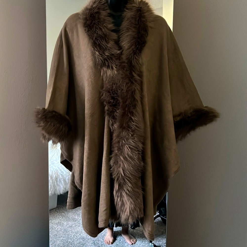 Woven Faux Fur-Trim Kimono Cape